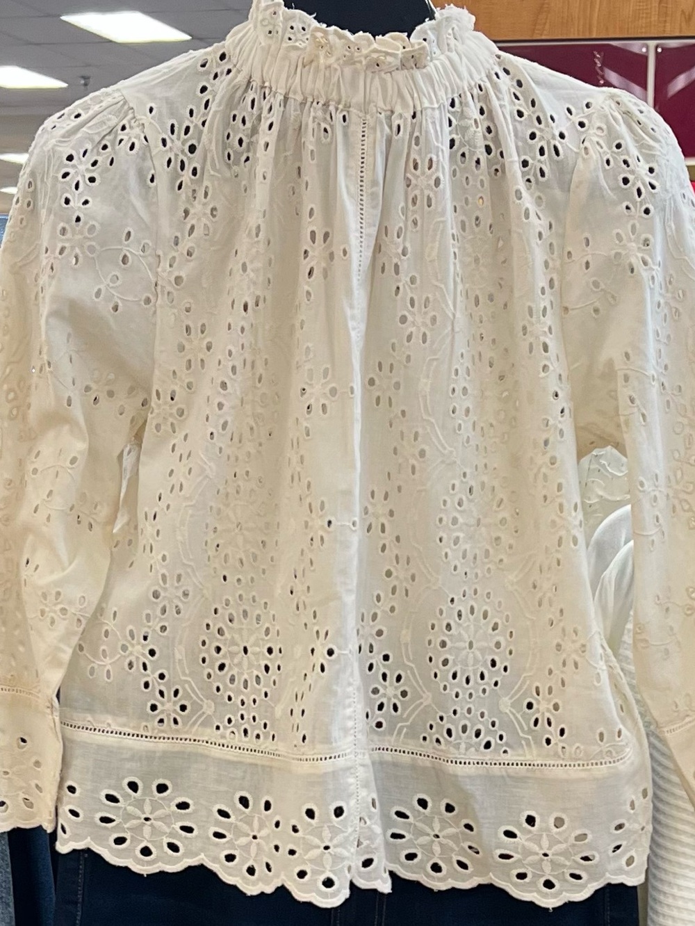 Jennifer And Grace Cream Eyelet Blouse Size Medium - Picture 12 of 12